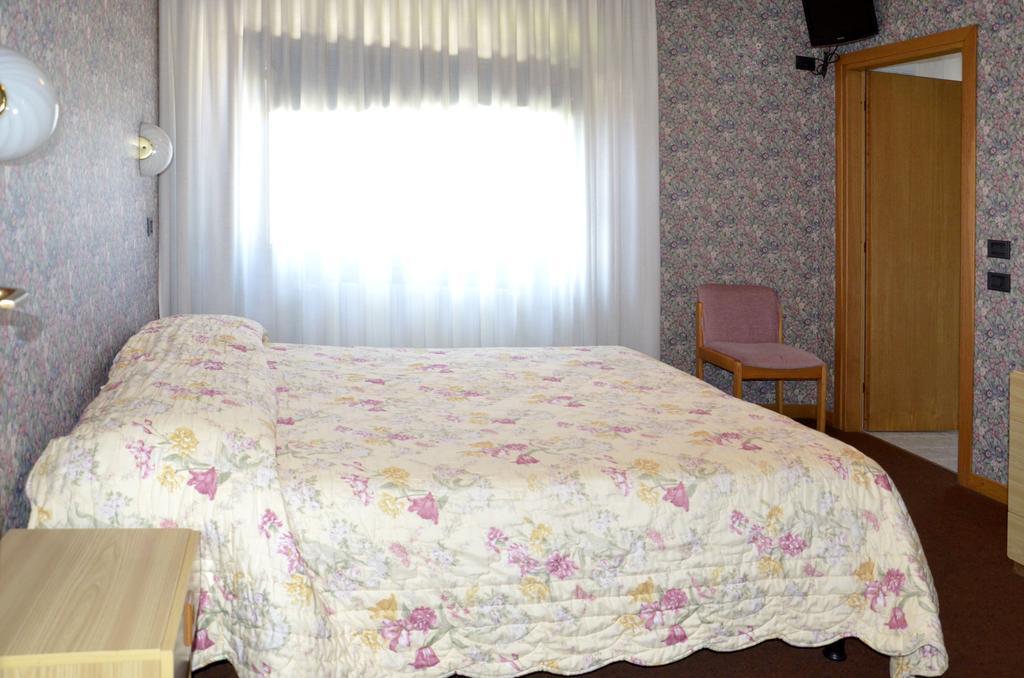 Hotel Cervo Bormio Quarto foto