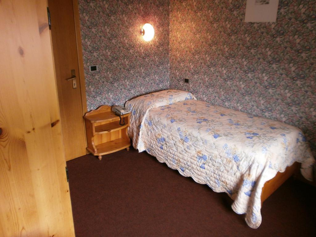 Hotel Cervo Bormio Quarto foto