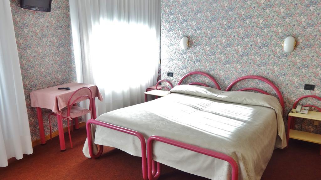 Hotel Cervo Bormio Quarto foto